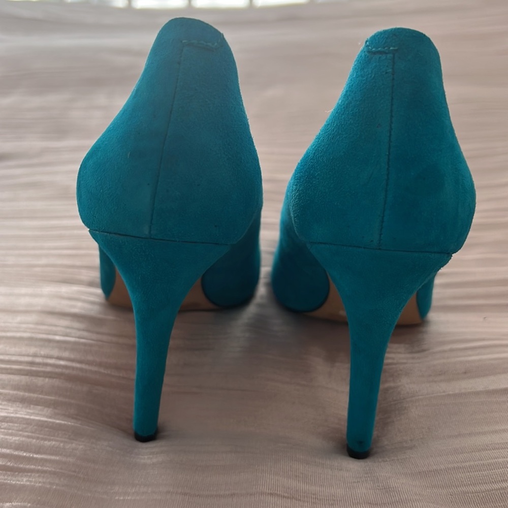 Vince Camuto pumps - Picture 4 of 9